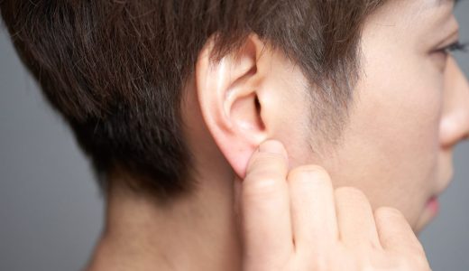耳ニキビができる原因とは？予防と治療のポイントを解説