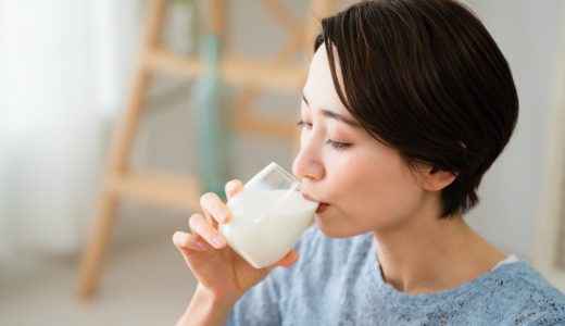 牛乳がニキビを悪化させる? 乳製品で肌トラブルが起きる理由