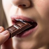 チョコを食べるとニキビがすぐできるのはなぜ？食べ過ぎた時の対処法を知ろう！